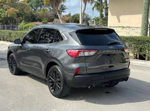 2020 Ford Escape Titanium