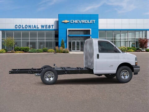 2025 Chevrolet Express 3500