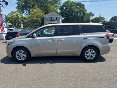 2017 Kia Sedona LX