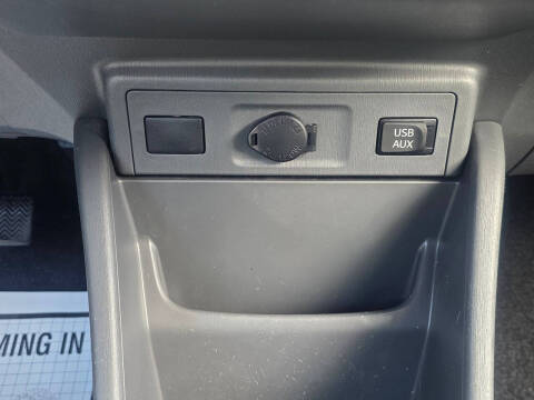 2014 Toyota Prius v Five