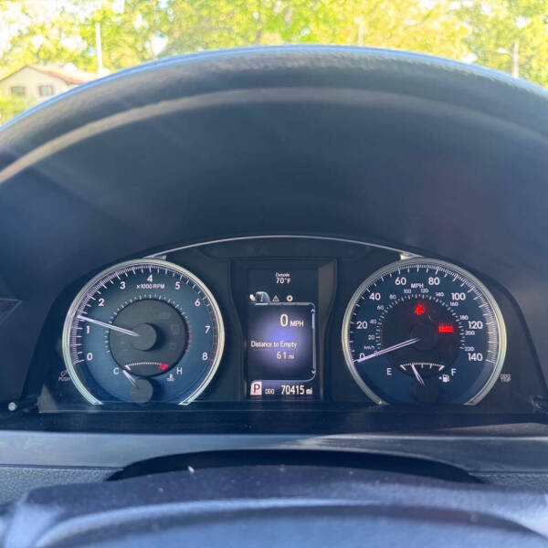 2016 Toyota Camry LE