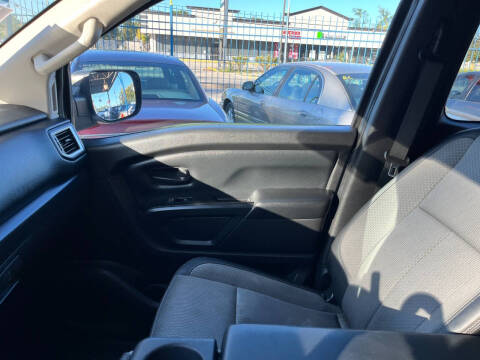 2019 Nissan Titan SV