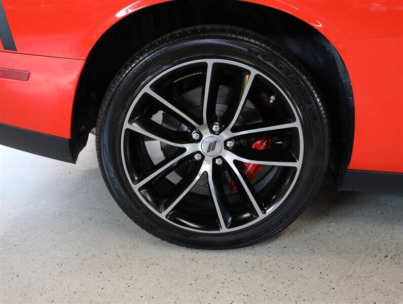2018 Dodge Challenger 392 HEMI Scat Pack Shaker