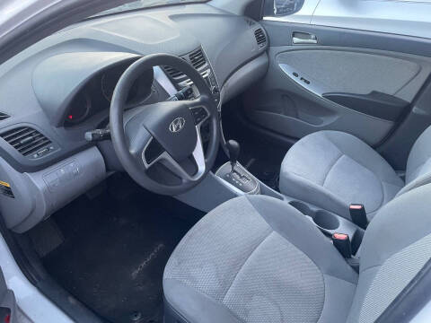 2013 Hyundai Accent GS