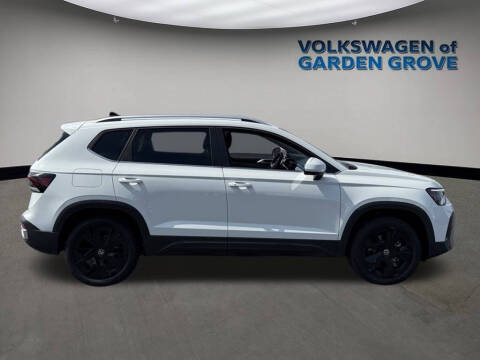 2025 Volkswagen Taos SE