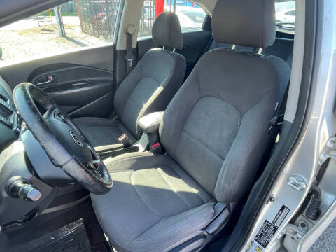 2012 Kia Rio 5-Door EX