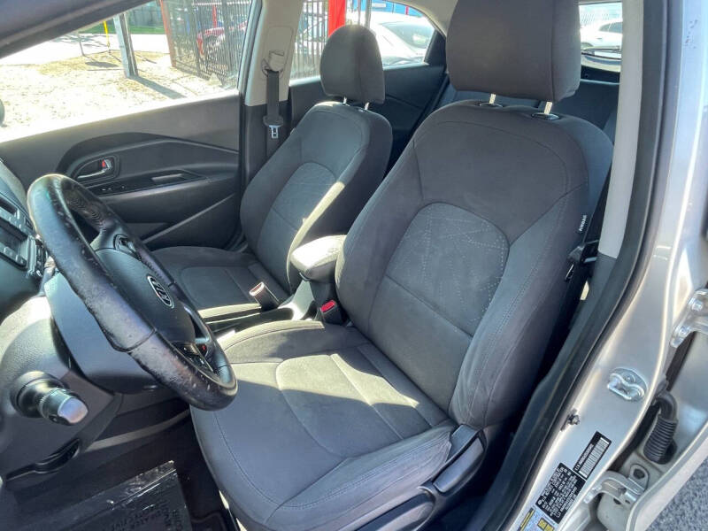 2012 Kia Rio 5-Door EX