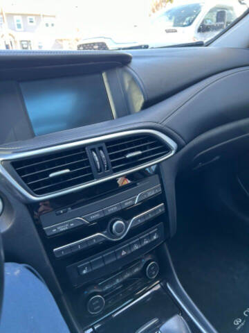 2018 Infiniti QX30 Premium