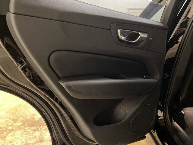 2025 Volvo XC60 B5 Plus Dark Theme