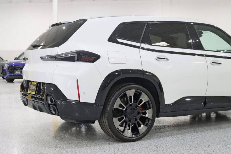 2023 BMW XM