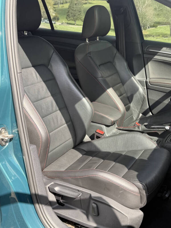 2019 Volkswagen Golf GTI S