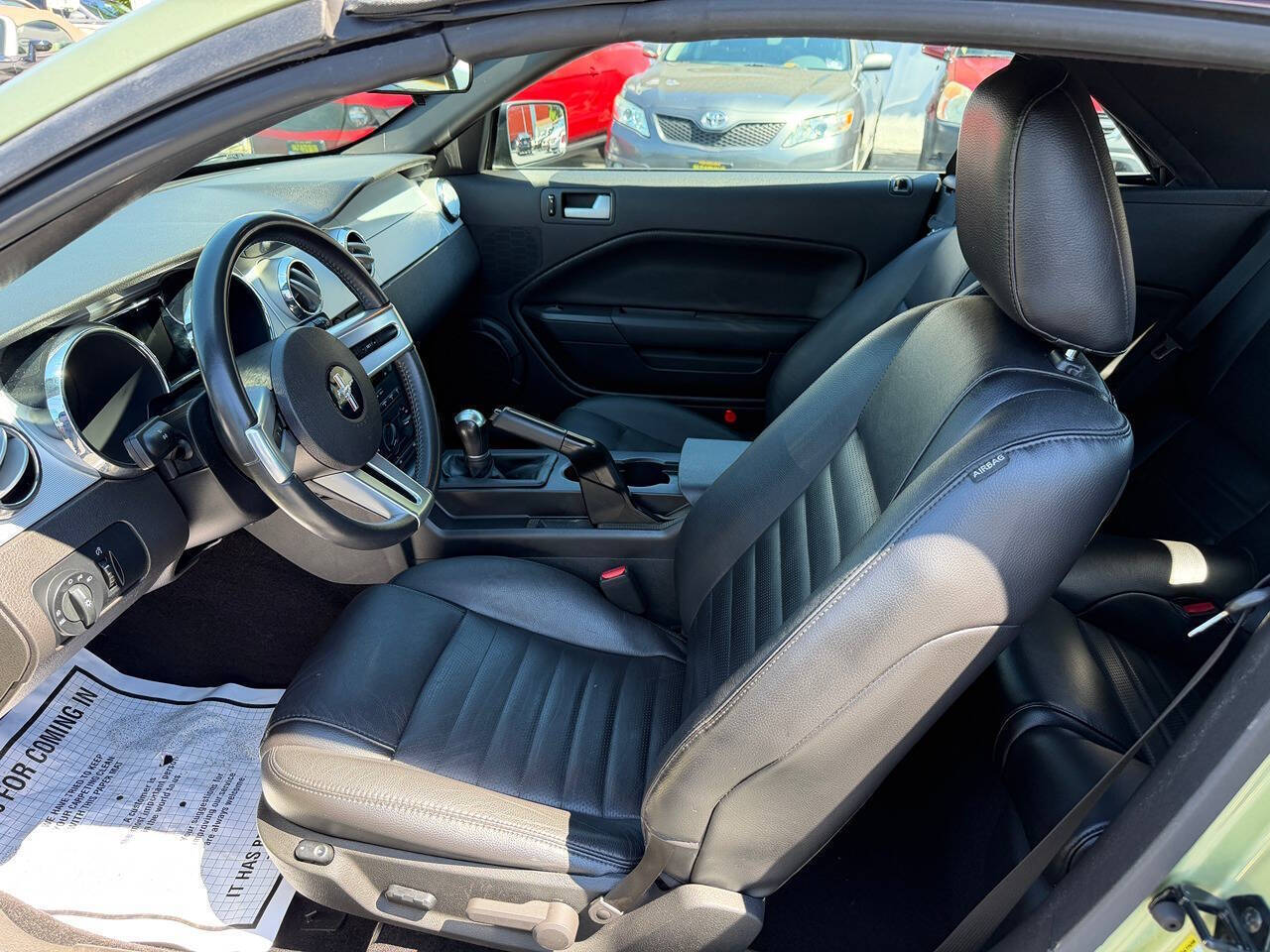 2006 Ford Mustang 4