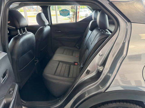 2019 Nissan Kicks SR