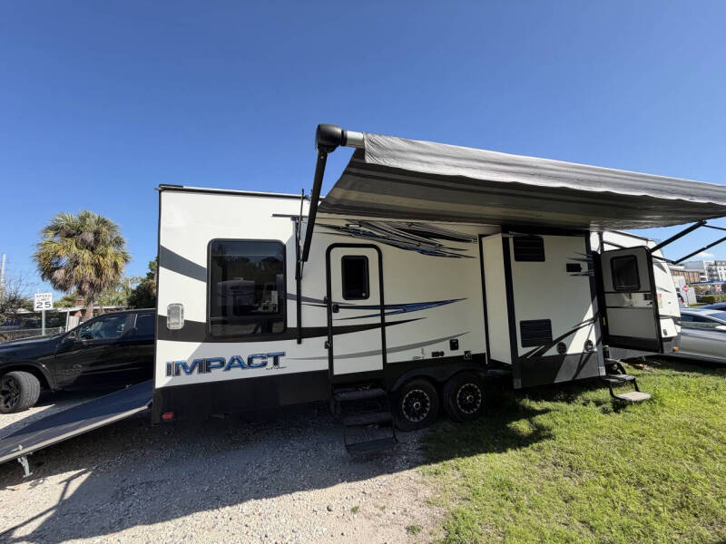 2015 FUZION IMPACT 301