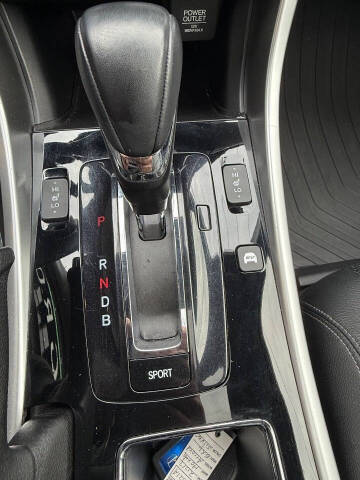 2017 Honda Accord Hybrid EX-L