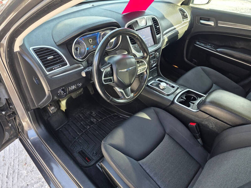 2020 Chrysler 300 Touring