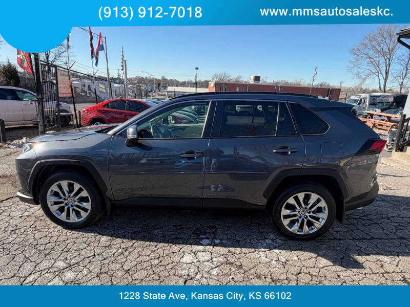 2020 Toyota RAV4 XLE Premium