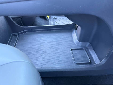 2021 Toyota Sienna XLE 8-Passenger