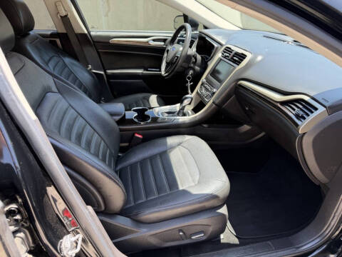 2016 Ford Fusion SE