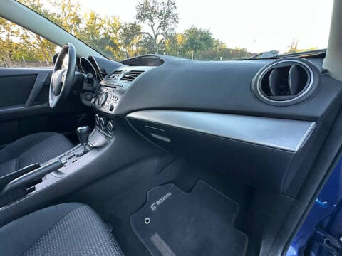 2013 Mazda MAZDA3 i Touring