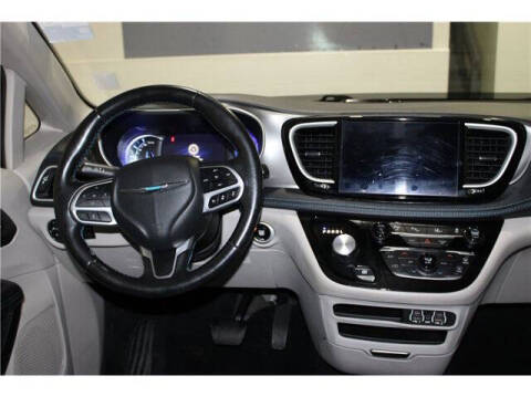 2021 Chrysler Pacifica Hybrid Touring L