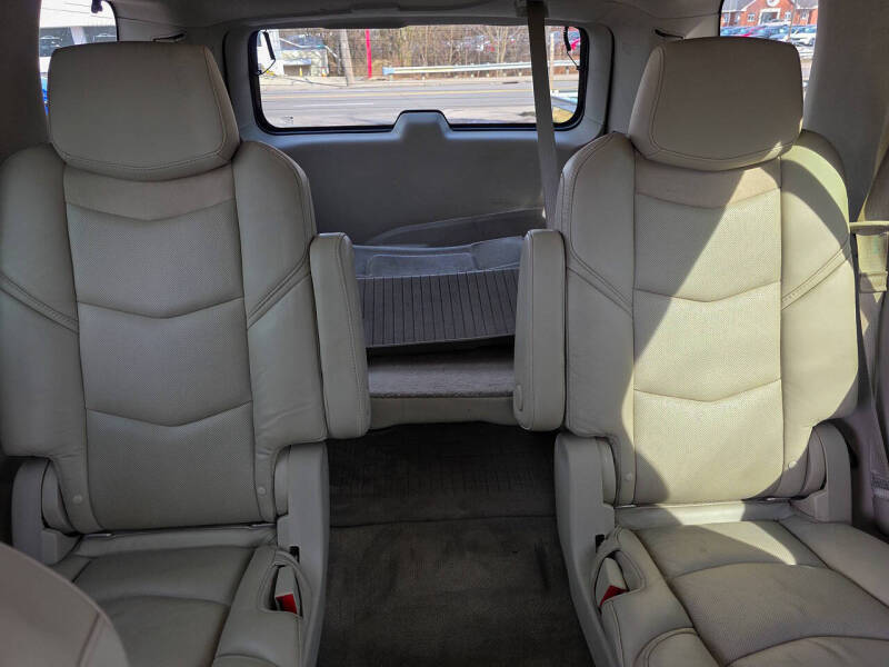 2018 Cadillac Escalade Luxury