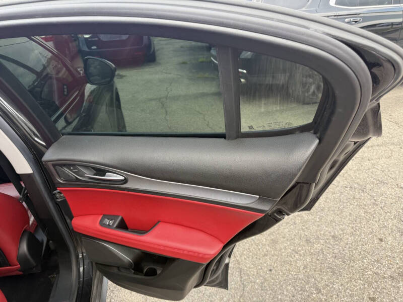 2018 Alfa Romeo Stelvio Sport