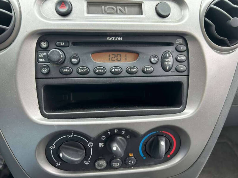 2005 Saturn Ion 2