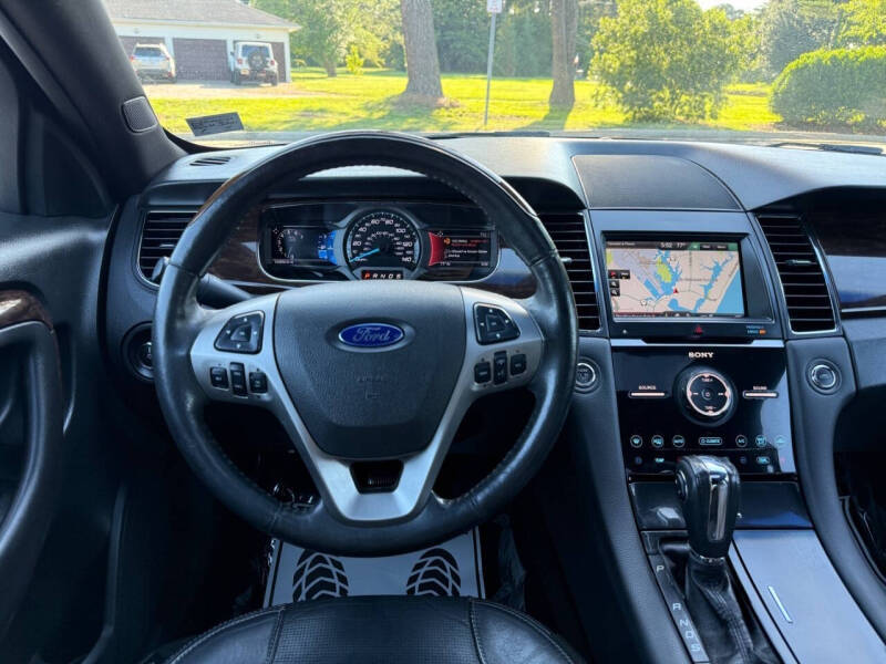 2015 Ford Taurus SEL