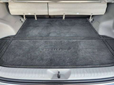 2016 Toyota Prius v Two