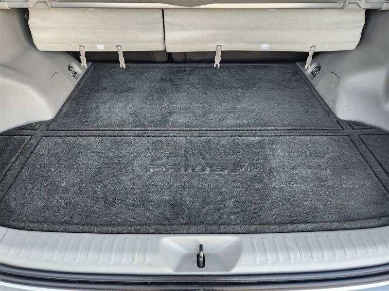 2016 Toyota Prius v Two