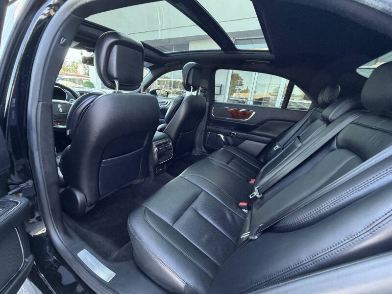 2017 Lincoln Continental Select
