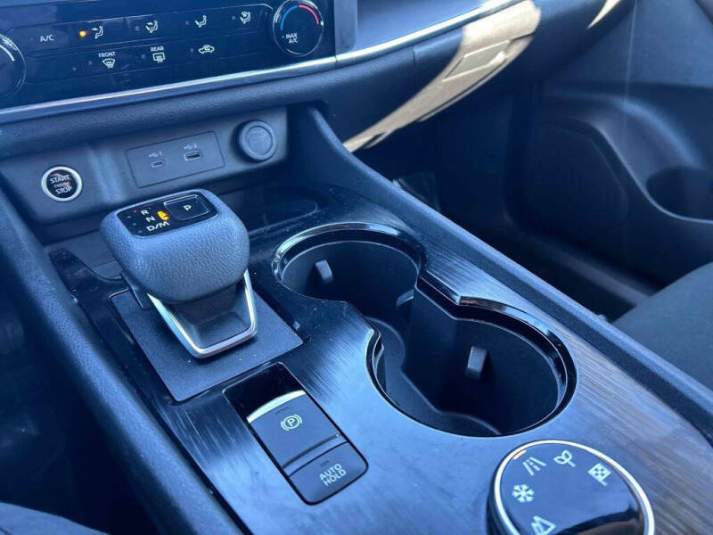 2023 Nissan Rogue S