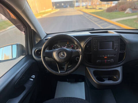 2016 Mercedes-Benz Metris