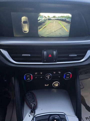 2018 Alfa Romeo Stelvio Sport