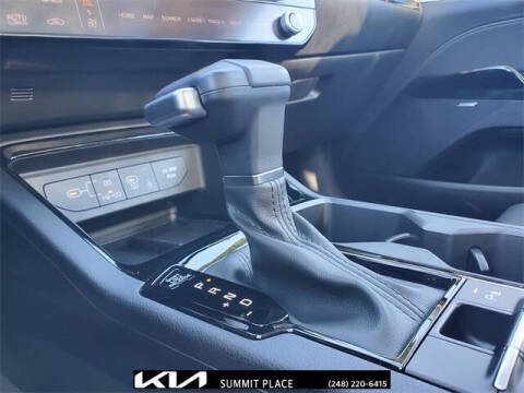 2025 Kia K5 EX