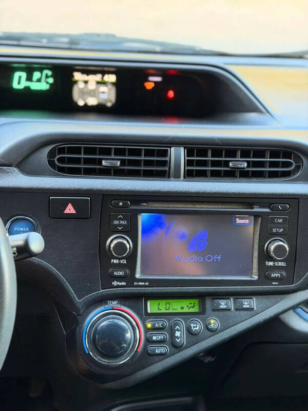 2013 Toyota Prius c