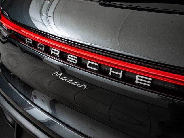 2025 Porsche Macan
