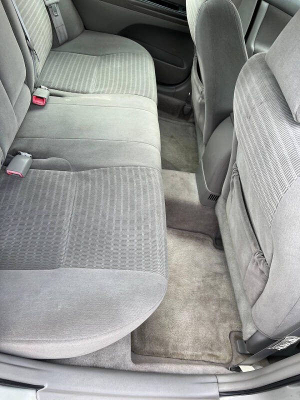 2005 Toyota Camry LE