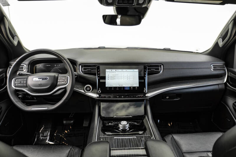 2022 Jeep Wagoneer Series II