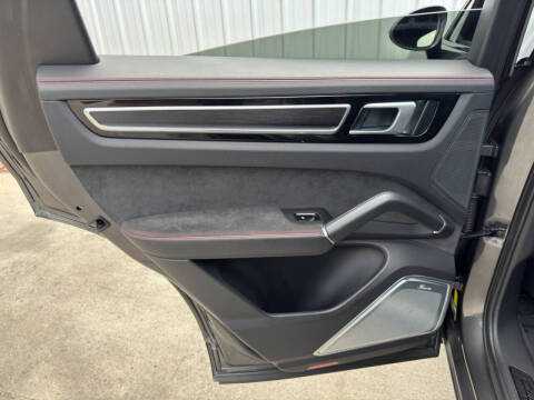 2022 Porsche Cayenne GTS Coupe