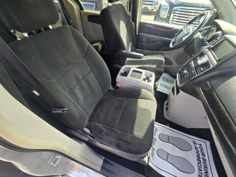 2012 Chrysler Town and Country Touring