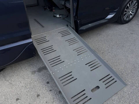2019 Toyota Sienna XLE 8-Passenger
