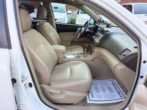 2010 Toyota Highlander SE