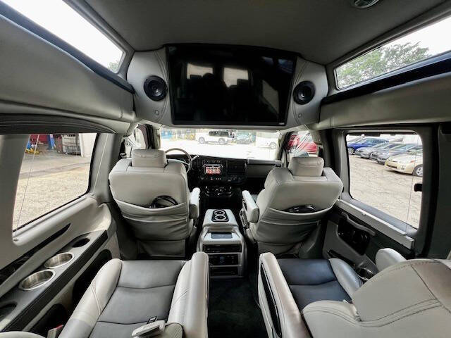 2023 Chevrolet Express 2500