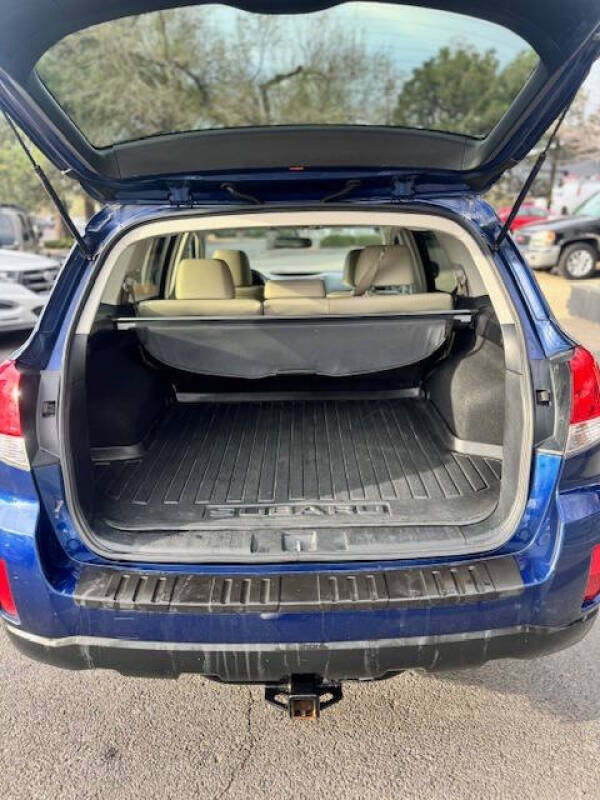 2011 Subaru Outback 2.5i Limited