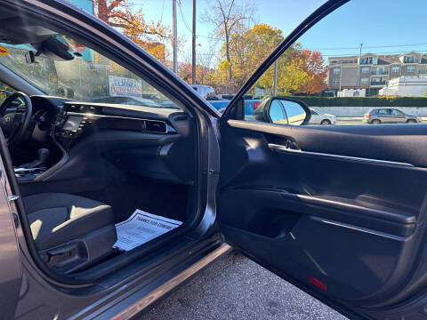 2020 Toyota Camry Hybrid LE