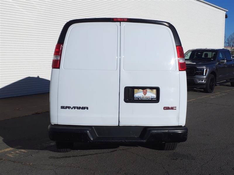 2019 GMC Savana Cargo Work Van photo 5