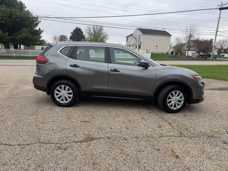 Used 2017 Nissan Rogue S with VIN JN8AT2MVXHW014160 for sale in Etna, OH