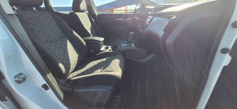 2022 Nissan Rogue Sport SV